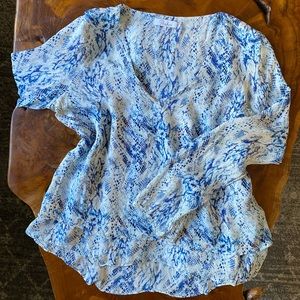 Parker Silk Blouse Large Tie Dye Snake Blue White